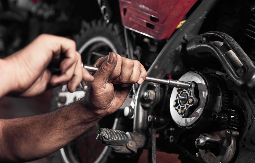 Limpieza y mantenimiento de motos